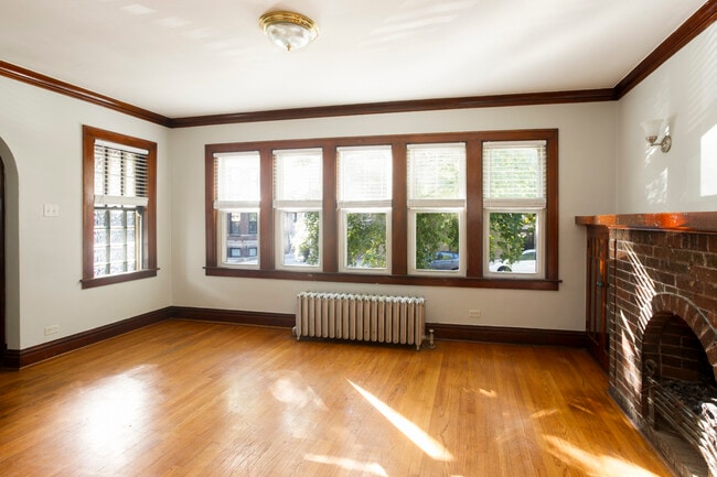 2152 W Webster Ave in Chicago, IL - Foto de edificio - Building Photo