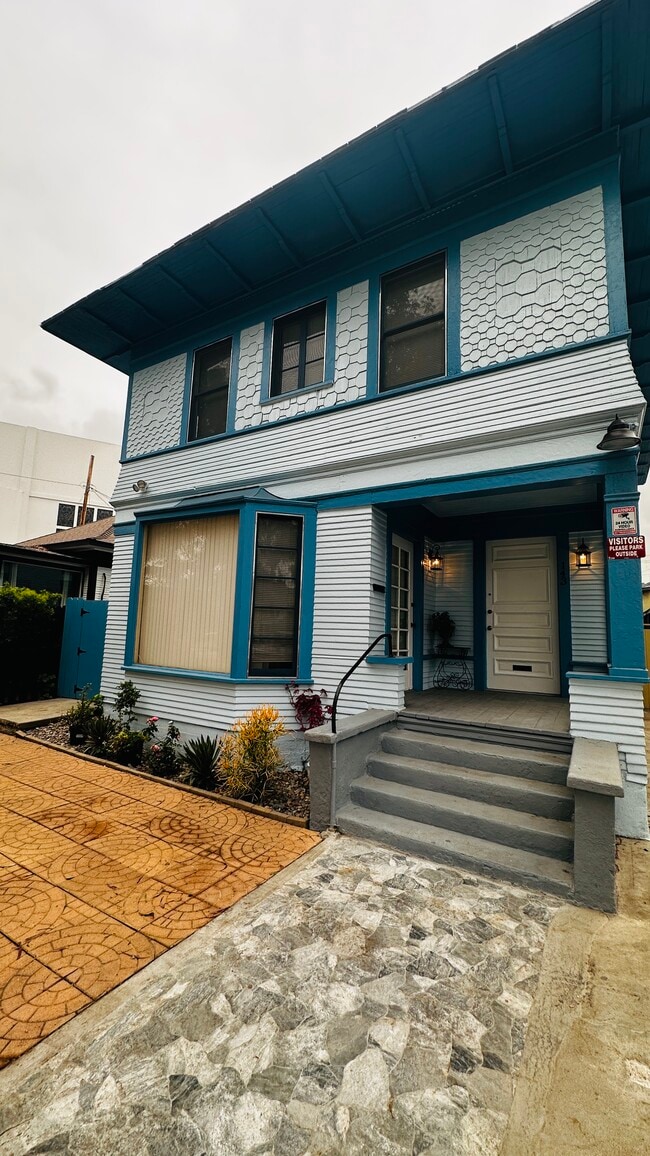 143 E 10th St, Unit 143