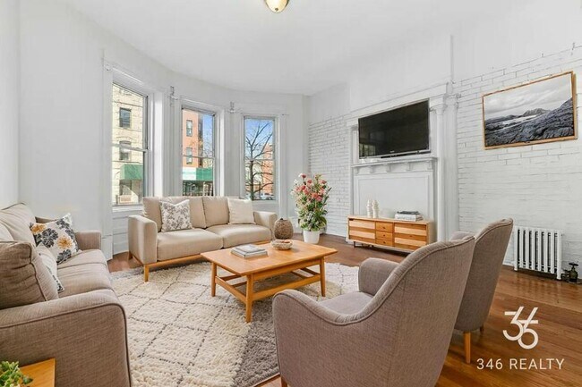 Stuyvesant AVENUE