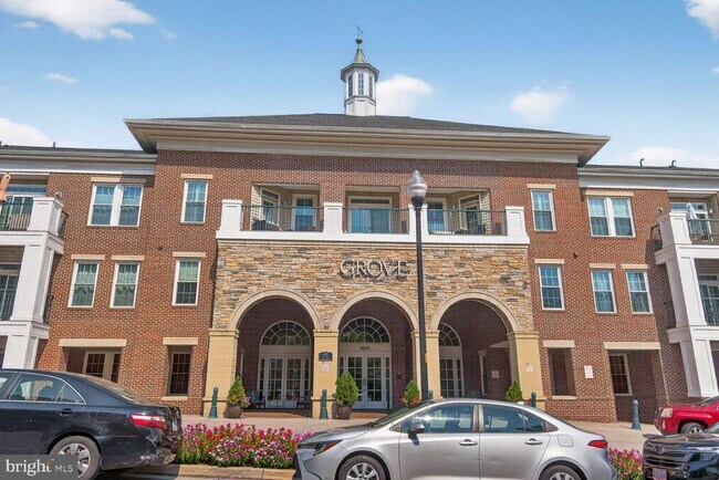 property at 2465 Army Navy Dr