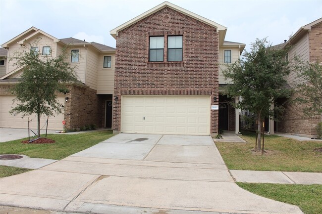 property at 6643 Sharpstone Creek Ln