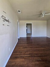 12121 Hoblitzelle Dr in Dallas, TX - Building Photo - Building Photo