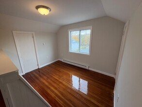 96 Chestnut St in Bristol, CT - Building Photo - Building Photo