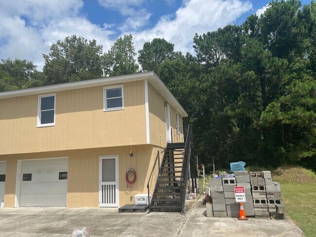 property at 3560 N Hwy 17