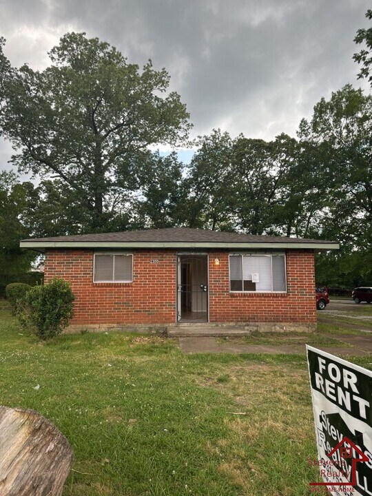 2300 4th Ave in Chattanooga, TN - Building Photo