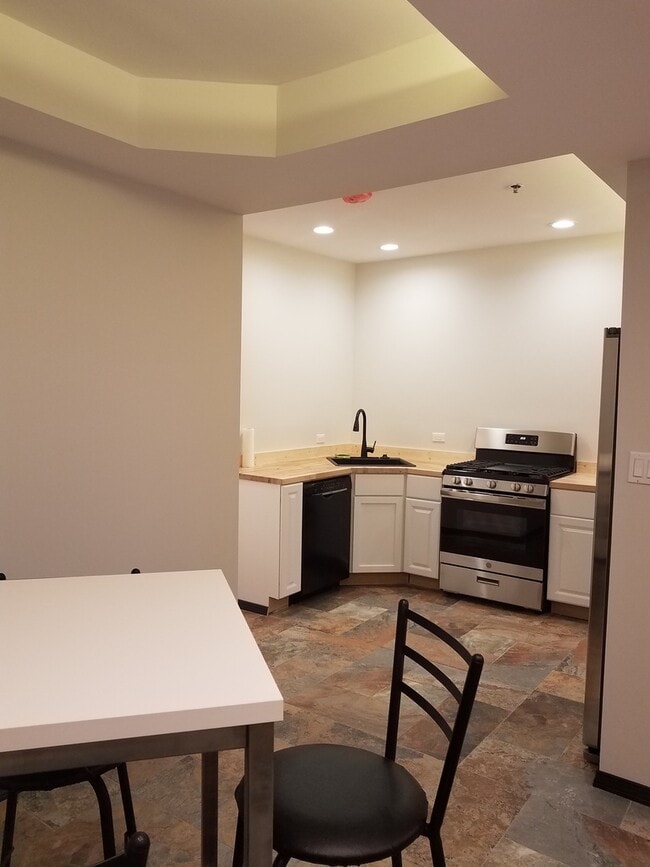 property at 1638 W Huron St