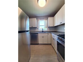 1408 Lake St NE in Hopkins, MN - Building Photo - Building Photo