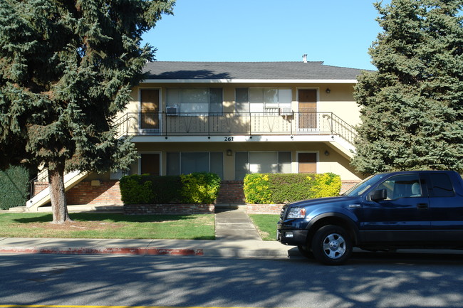 261 Dunster Dr in Campbell, CA - Foto de edificio - Building Photo