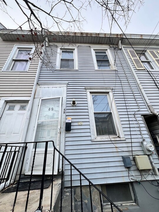 49 Jersey St in Trenton, NJ - Building Photo