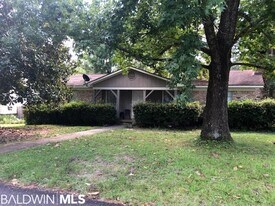 118 Buena Vista Dr in Daphne, AL - Building Photo