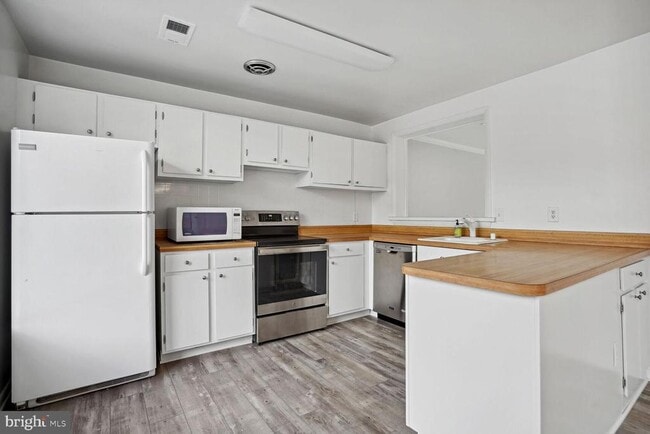 642 15th St S in Arlington, VA - Building Photo - Building Photo