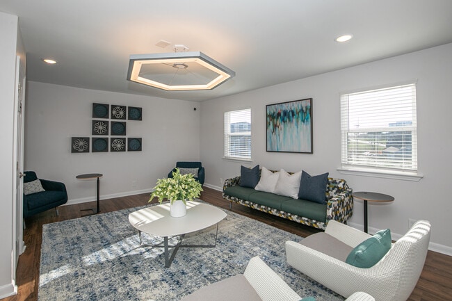 Meridian at Hermitage in Hermitage, TN - Foto de edificio - Building Photo