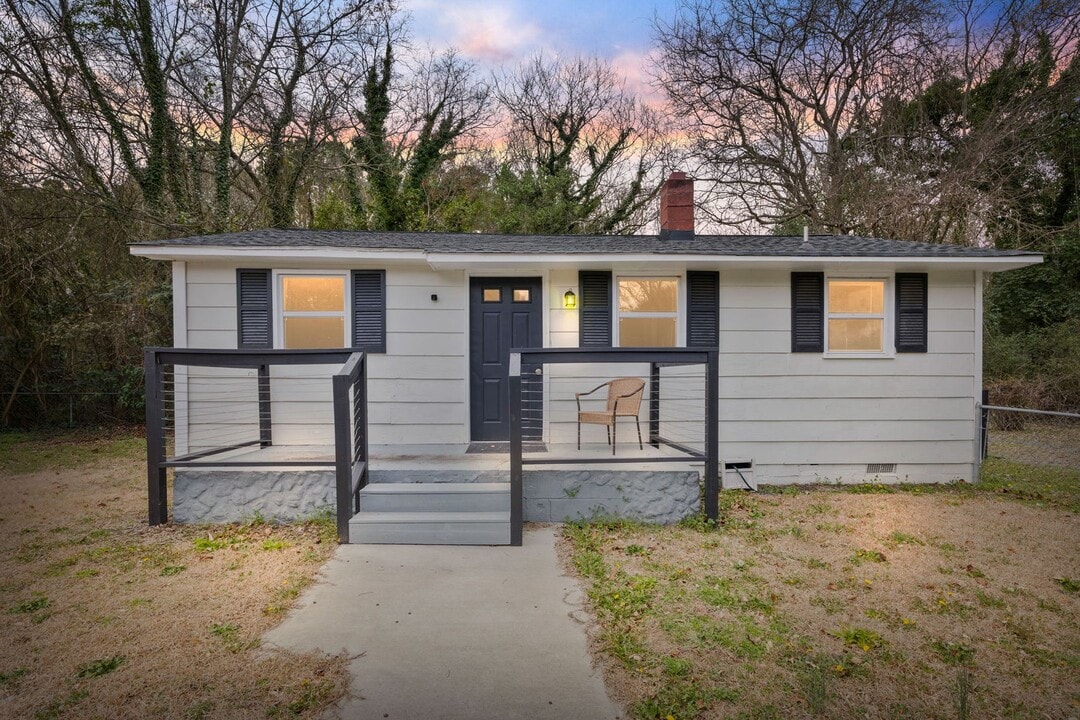 700 Ross Rd in Lillington, NC - Building Photo