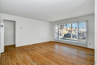 4518 52nd St in San Diego, CA - Foto de edificio - Building Photo