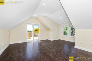 70 Stanley Ave, Unit 1 in Medford, MA - Building Photo