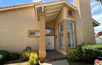 5515 Trevino Way in Banning, CA - Foto de edificio - Building Photo