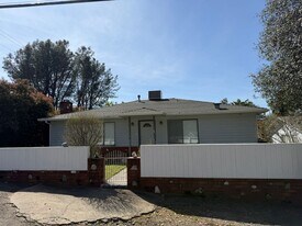 1840 Grand Coulee Blvd in Shasta Lake, CA - Building Photo