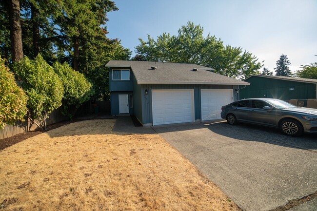 16930-16932 SE Pine St in Portland, OR - Foto de edificio - Building Photo