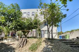 810 N Bonnie Brae St in Los Angeles, CA - Building Photo - Building Photo