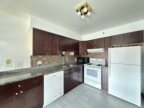 1639 Oakwood Ave in Des Plaines, IL - Building Photo - Building Photo
