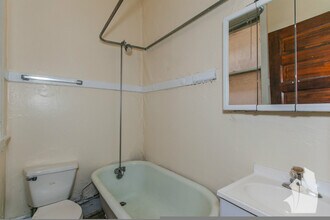 3637 N Paulina St, Unit 1 in Chicago, IL - Foto de edificio - Building Photo
