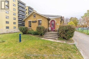 1641 Victoria Park Ave in Toronto, ON - Building Photo