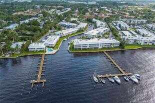 1858 SW Palm City Rd in Stuart, FL - Building Photo