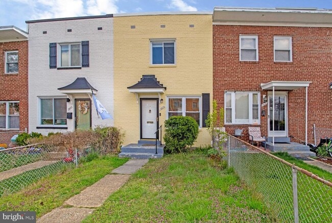 property at 3605 Edison St