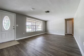 7750 Cayuga Dr in New Port Richey, FL - Building Photo - Building Photo
