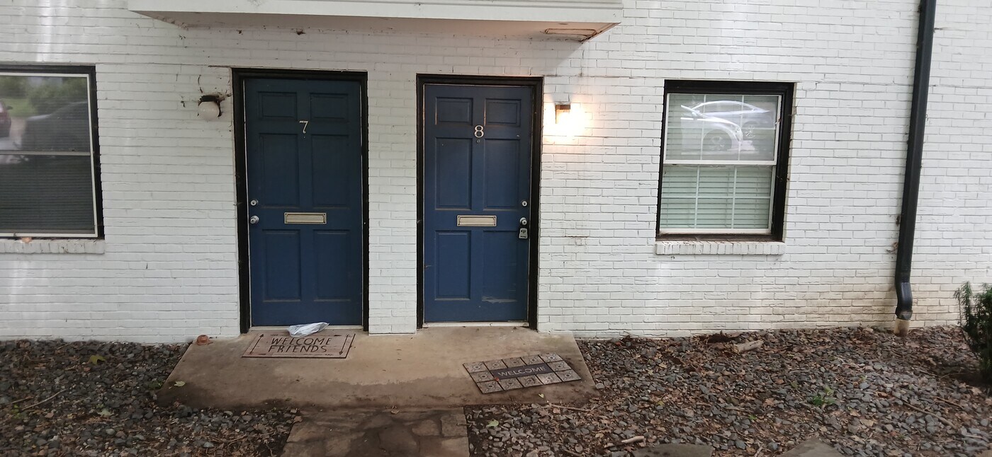 335 Crafton St, Unit 8 in Winston-Salem, NC - Building Photo