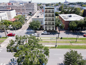 1304 Saint Charles Ave in New Orleans, LA - Building Photo - Building Photo