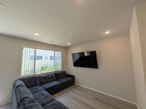 2035 Bergamot St in Redlands, CA - Building Photo - Building Photo