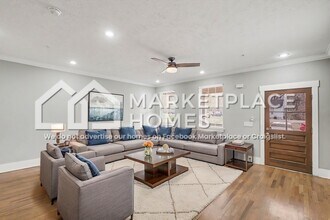 2437/114 Bell St in Ashland City, TN - Building Photo - Building Photo