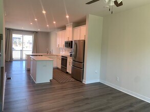 948 Broad River Ln in Charlotte, NC - Building Photo - Building Photo