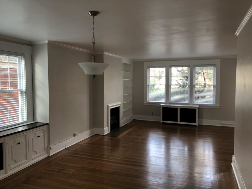5710 Woodmont St-Unit -2 in Pittsburgh, PA - Building Photo