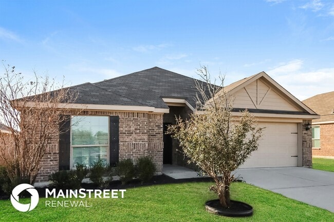 108 Magnolia Dr in Sanger, TX - Building Photo - Building Photo