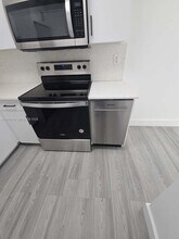 8101 Crespi Blvd in Miami Beach, FL - Building Photo - Building Photo