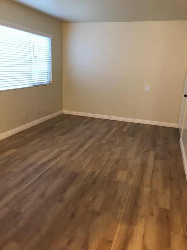 9226 Palm St, Unit B in Bellflower, CA - Building Photo - Building Photo