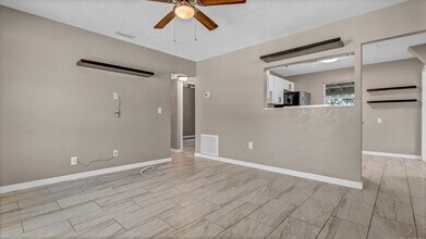 4529 73rd St N in St. Petersburg, FL - Building Photo - Building Photo