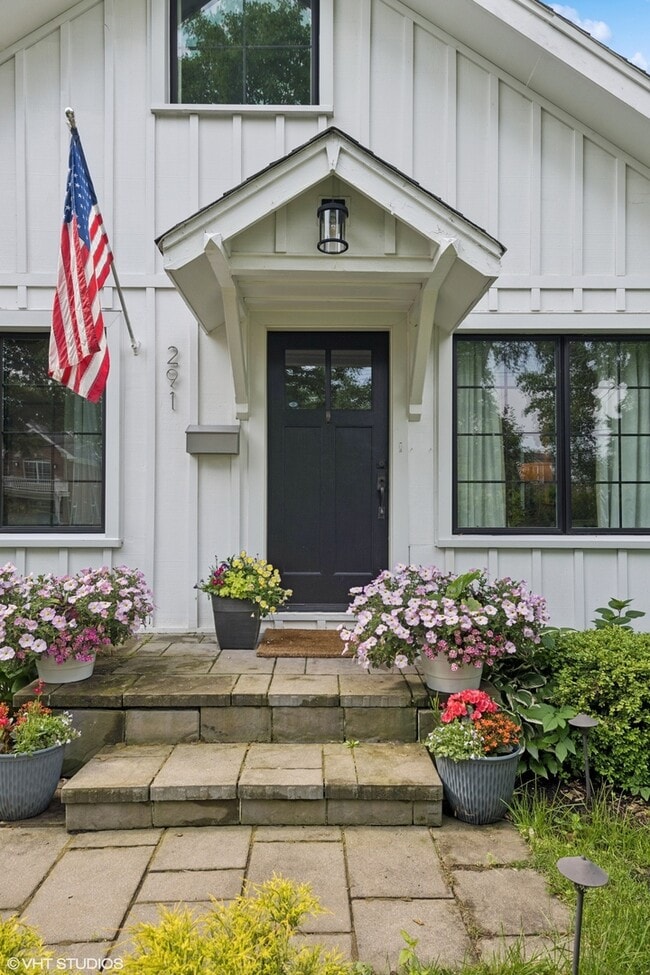 291 Oak St in Glen Ellyn, IL - Building Photo - Building Photo