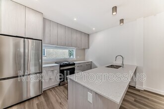 6411-6493 93 St NW in Edmonton, AB - Building Photo - Building Photo