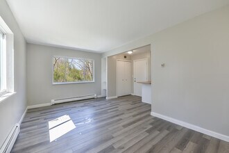 9275 Brookside Dr in Whitmore Lake, MI - Building Photo - Building Photo