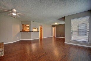 9204 Sedgemoor Trail in Austin, TX - Building Photo
