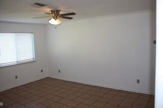 114 Lakeview in Kerrville, TX - Building Photo - Building Photo