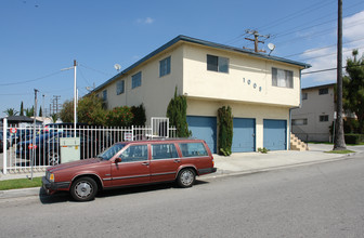 1009 Winchester Ave in Glendale, CA - Building Photo - Building Photo