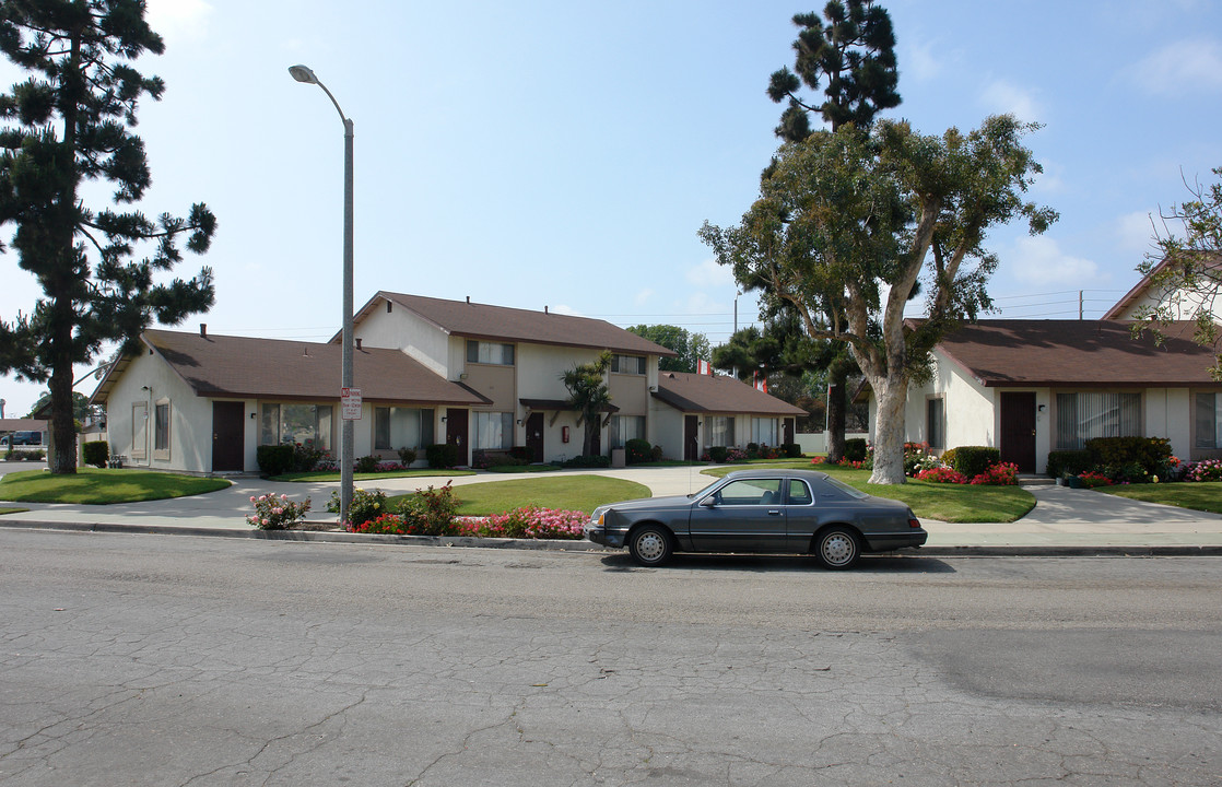 Westerly Shores in Oxnard, CA - Building Photo