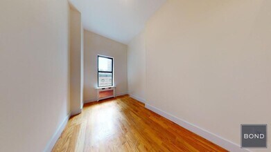 253 W 93rd St in New York, NY - Building Photo - Building Photo