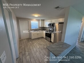 308 Colonia Ln E in Nokomis, FL - Building Photo - Building Photo