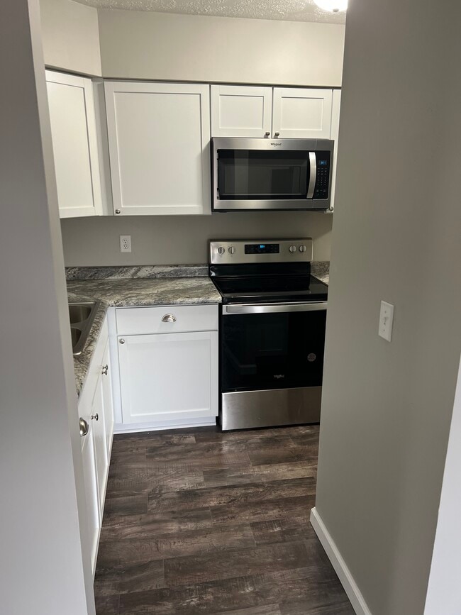 605 Lakeshore Dr Apartments and Nearby Ishpeming Apartments For Rent