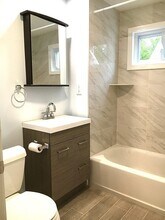 31 Wellington Rd, Unit 1 in Medford, MA - Foto de edificio - Building Photo